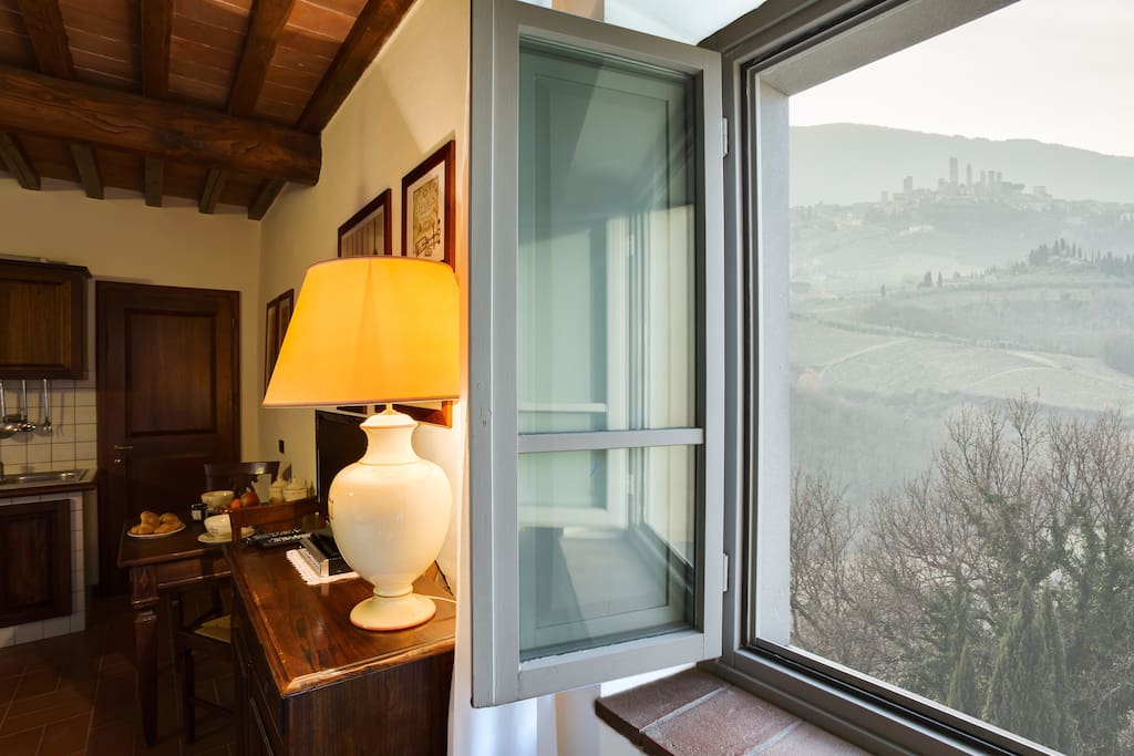 Finestra panoramica su San Gimignano