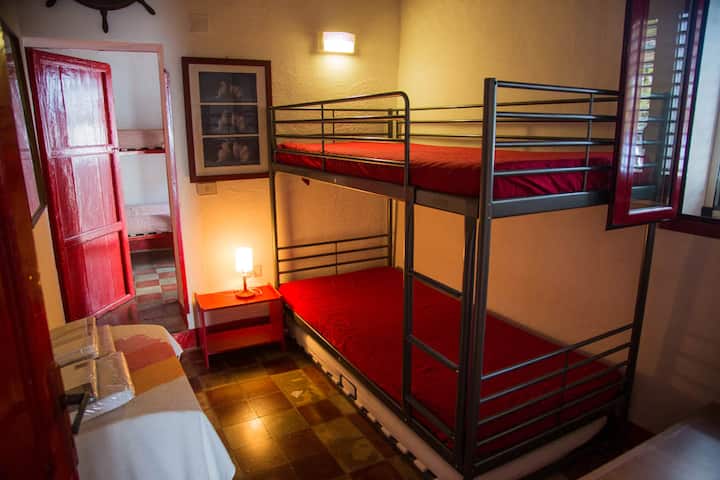 חדר שינה עם ארנבון