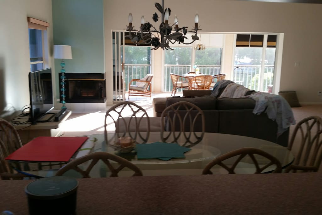 Living Room and Lanai in the AM.