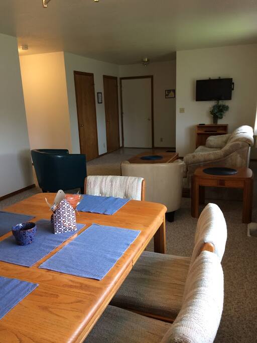 living / dining area