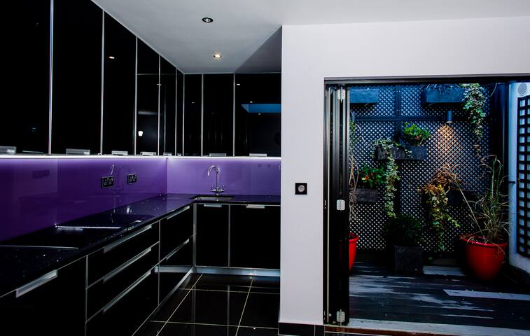 Stella Townhouse Grand Canal Dock, Dublin 4. gallery image 4