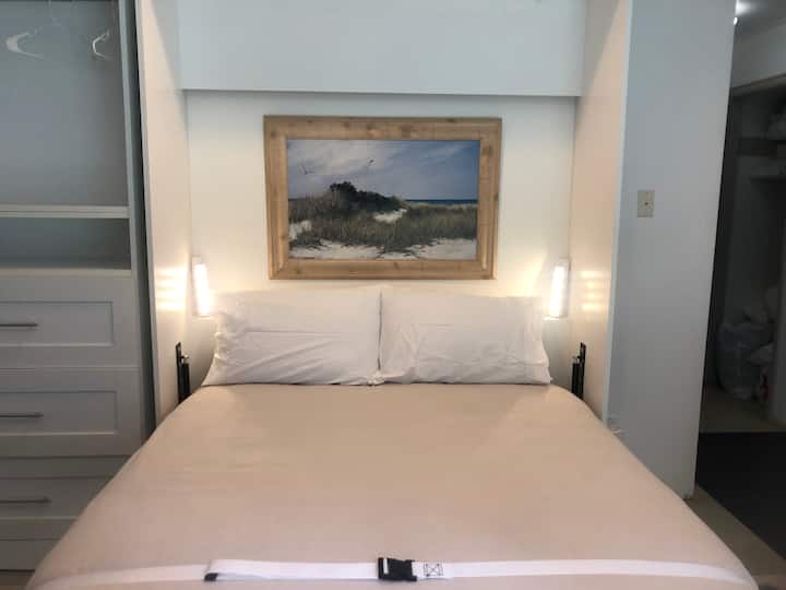 เตียงควีนไซส์เมอร์ฟี่พับลง