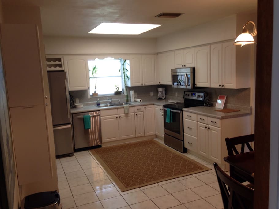 Eat in Kitchen has all new stainless appliances.