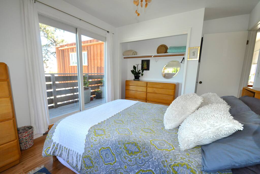 Room with view of the courtyard and park