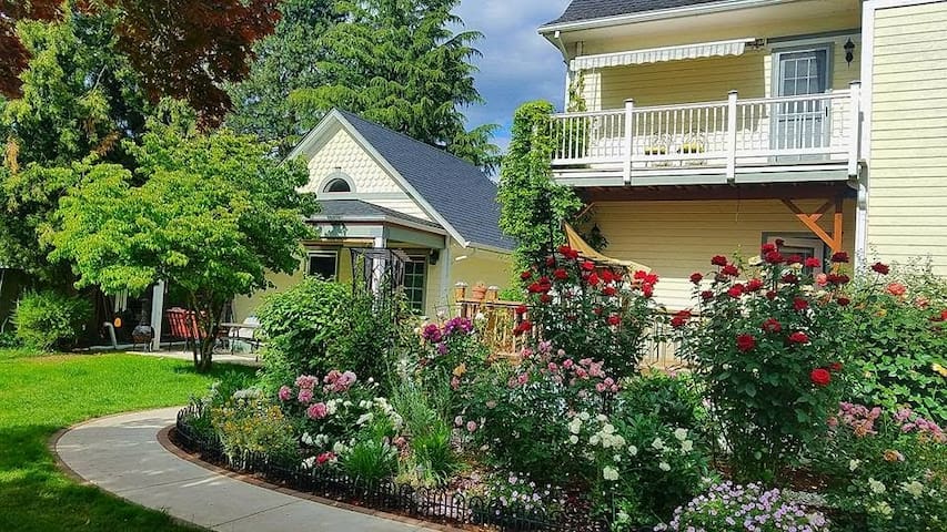 Silverton Cottage at The Mahosky House and Garden