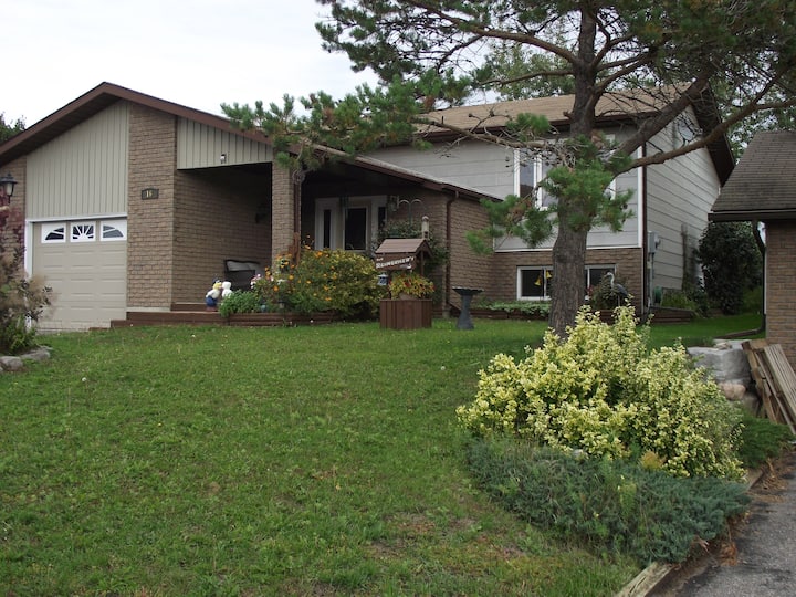 Bobcaygeon Vacation Rentals & Homes Bobcaygeon, Kawartha Lakes