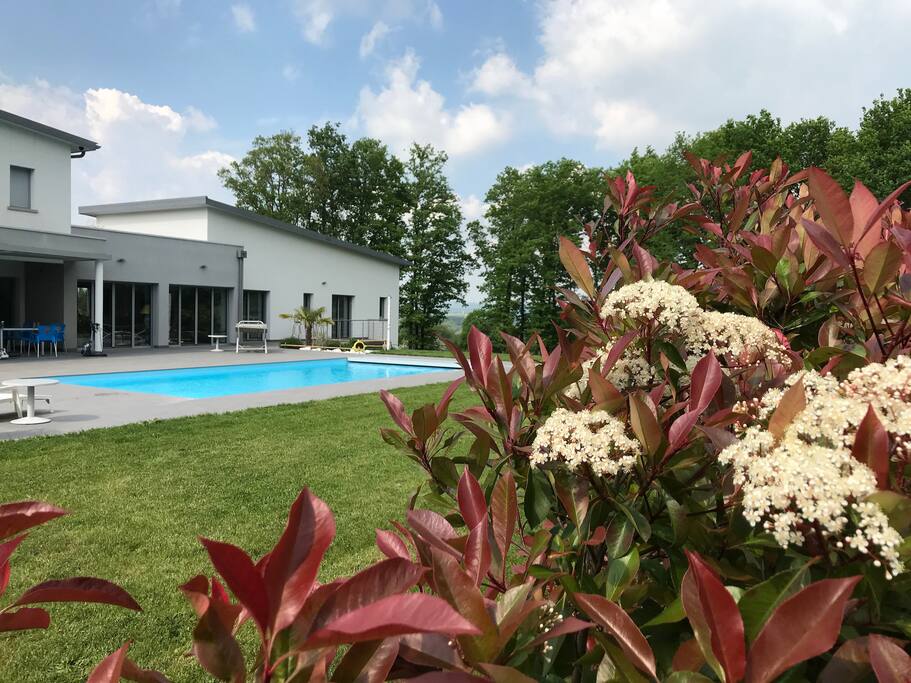 DOMAINE GEORGES V PISCINE ET EXTERIEURS
