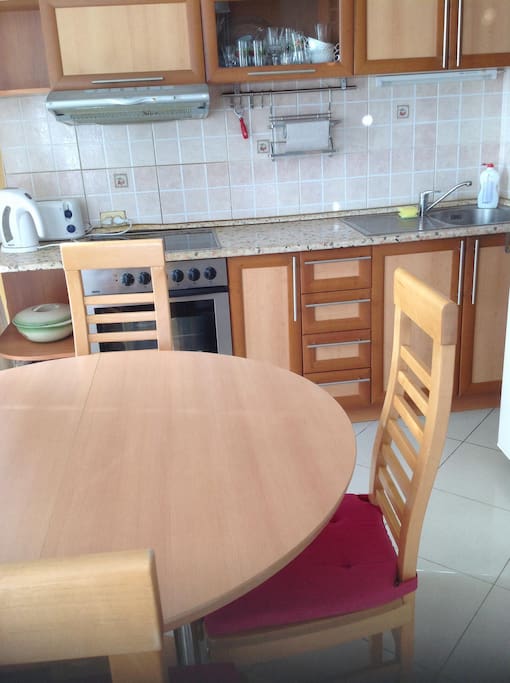 Kitchen / Cocina-comedor