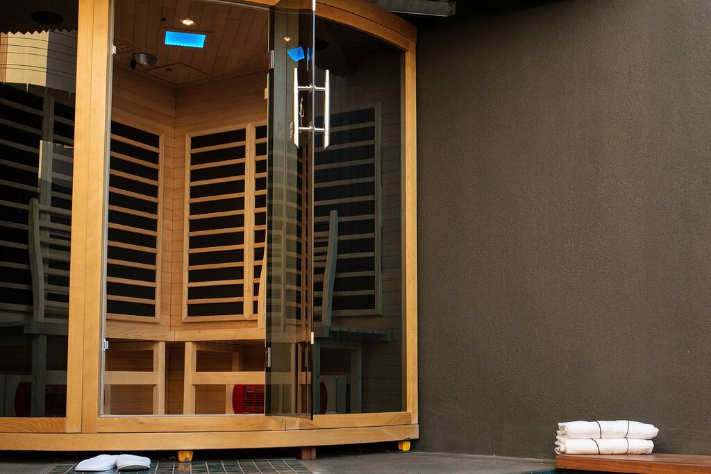 Outdoor infrared sauna