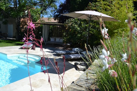 Charming cottage in the heart of Provence