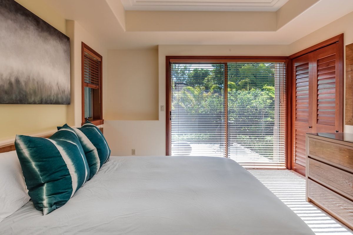 Is féidir an dara seomra leapa a chumrú mar 2 leaba chúplacha nó mar leaba rí.