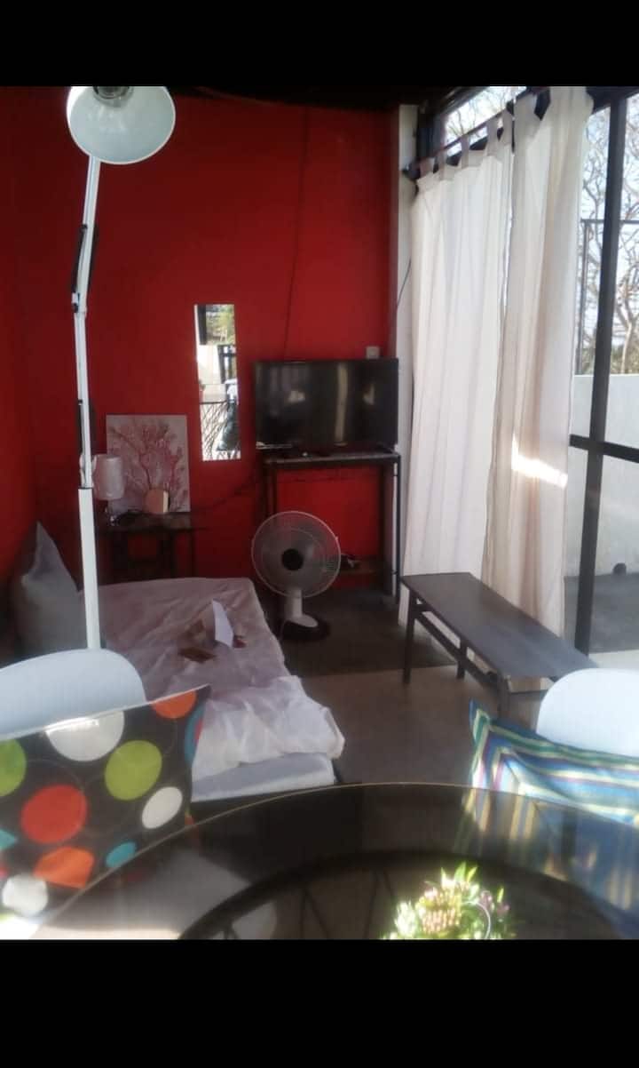 ห้องนอน 3 พร้อมทีวีของตัวเอง