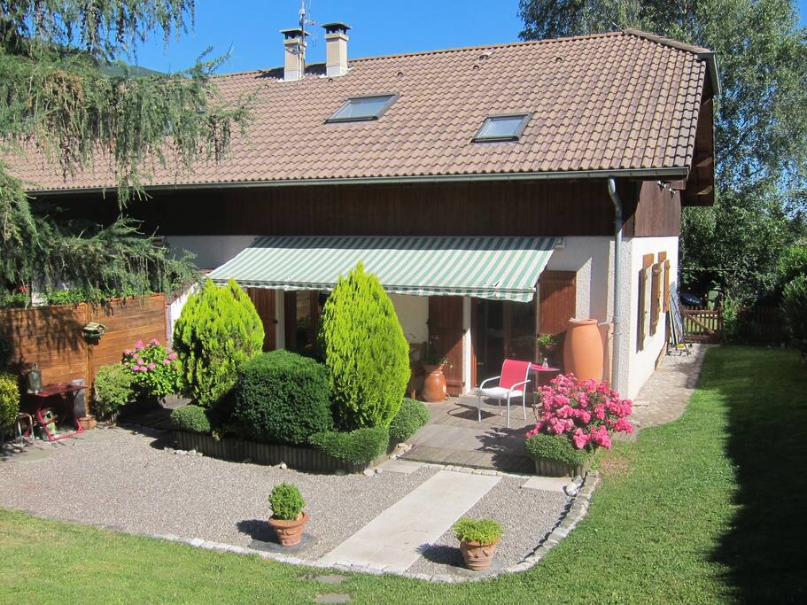 Terrasse côté jardin sud