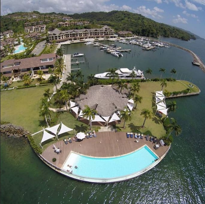 Puerto Bahia Marina
donde esta ubicado Tariro