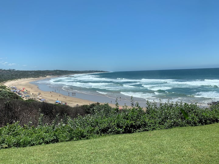 Trafalgar 26 Breakerview Bay. Best beach view. Apartments for Rent in