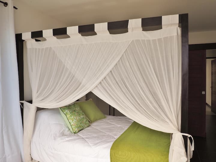 2 - етажна спалня със самостоятелна баня