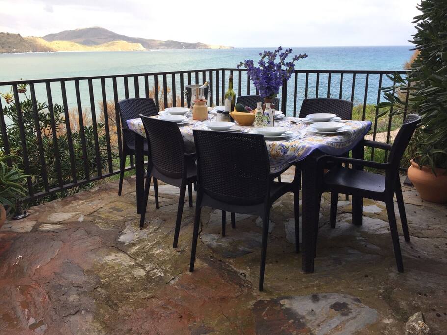 Terrace with sea views