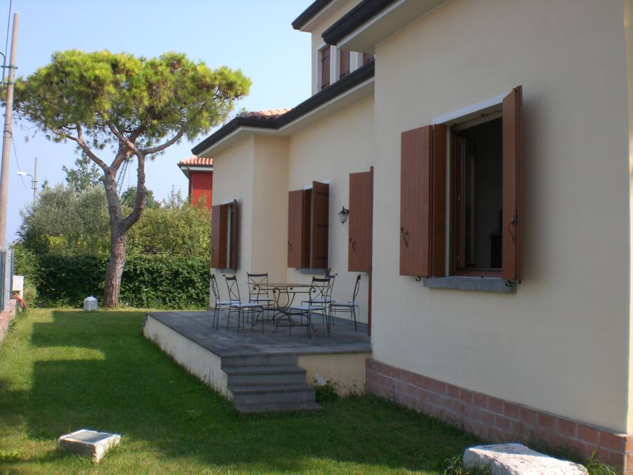 the terrace facing the lagoon