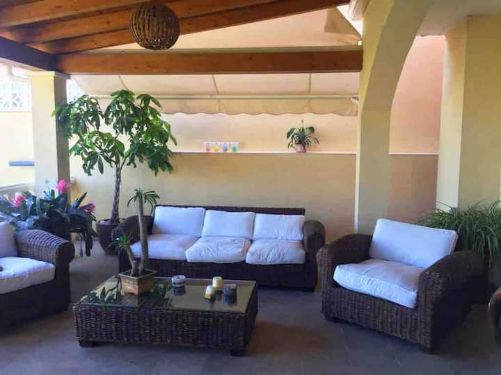 Encantador Chalet Con Piscina Privada Y Jardín - Santa Pola