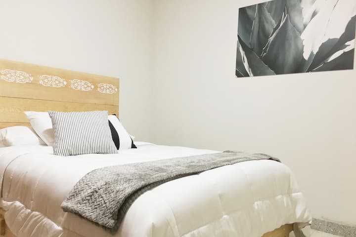 Chambre 1 avec lit double