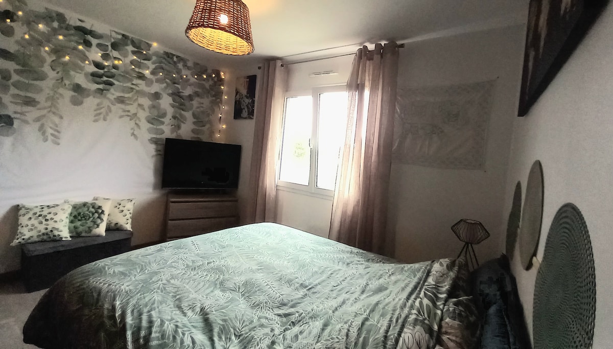 Chambre lit queen tamaño 180
Situada en la planta baja 