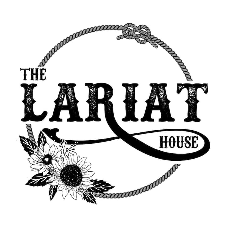 The Lariat House. 2 bed Cheerful farm house style
