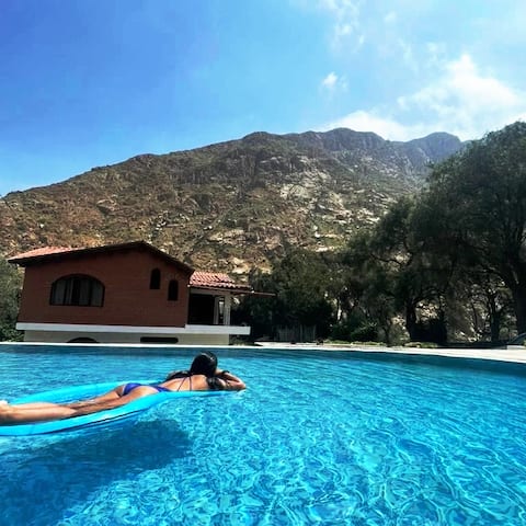 QH Villas and Bungalows - Beautiful Villa with Pool