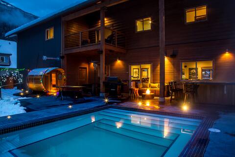 Big Bear Chalet and spa