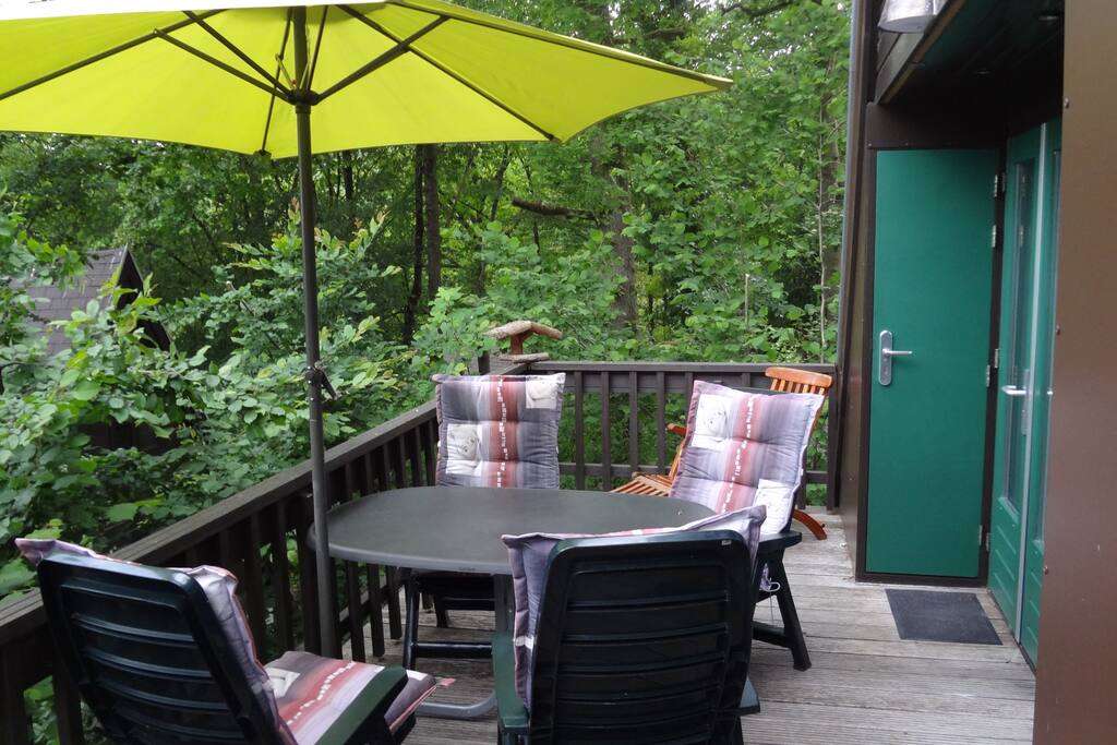 Balkon met tuinmeubilair