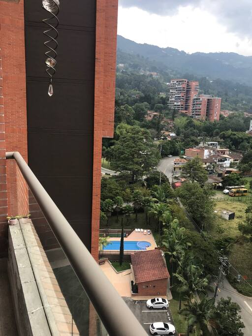 Vista a la piscina y al turco el cual podrás disfrutar.