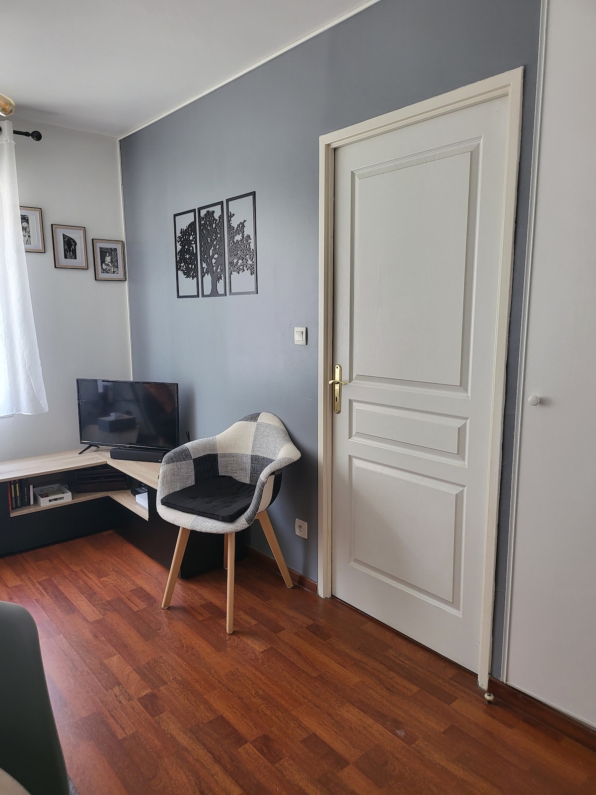 Top Airbnb: Entire apartment + parking space + bicycle room in Valenciennes