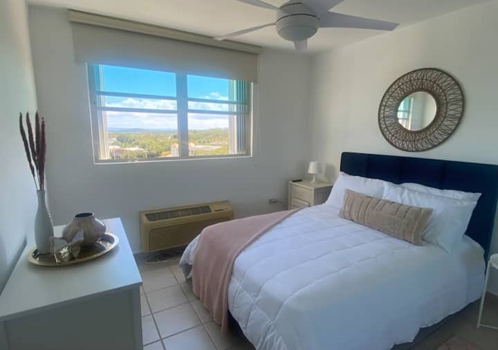 Втора спалня с легло в пълен размер