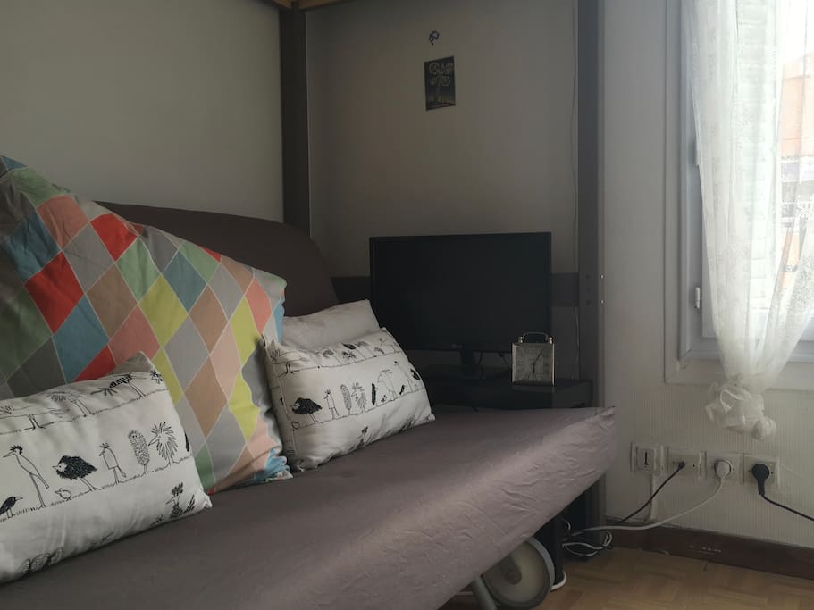Sofa + Tv