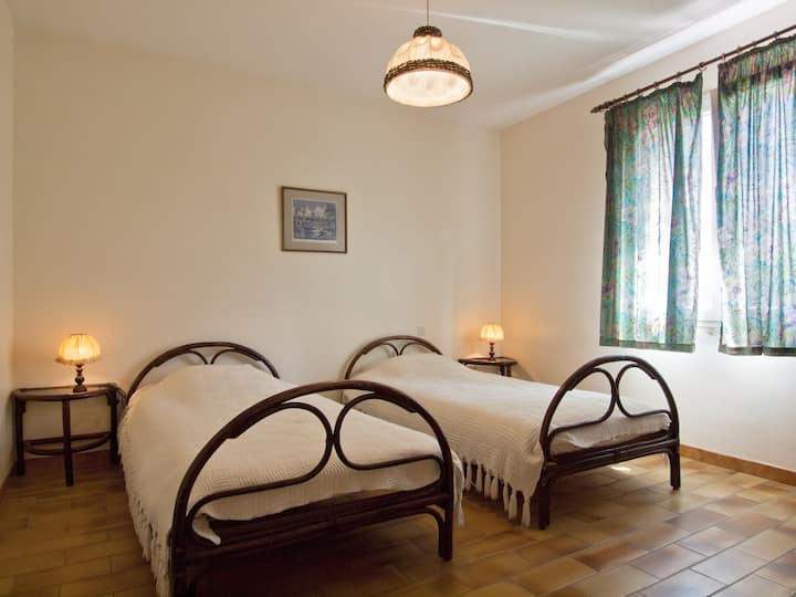 غرفة النوم 2