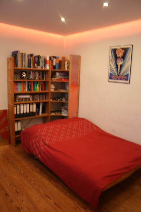 Wohnzimmer mit Schlafcouch