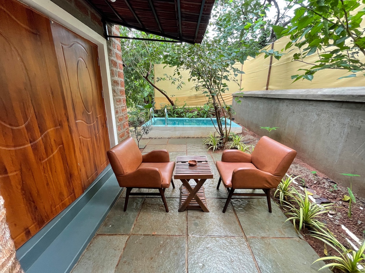 Cheerful 3-bedroom villa with Private Plunge Pool