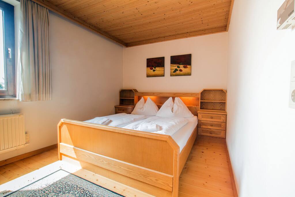 Schlafzimmer 1 - bedroom 1