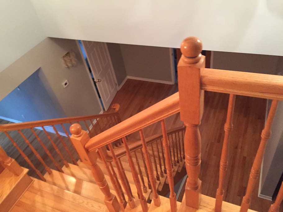 (foyer to Bedrooms)