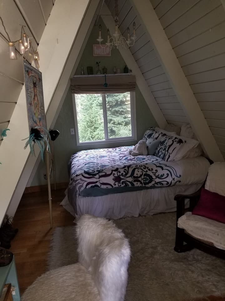 ห้องใต้หลังคาชั้นบน