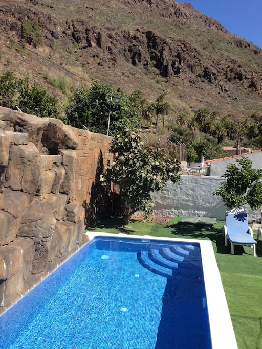 Piscina con terraza
