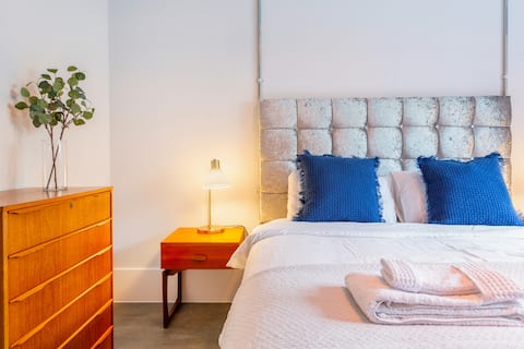 Spacious Designer Flat in The Centre of Bristol