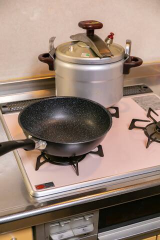 Walkable to Ueno & Akihabara | Live Like a Local gallery image 5