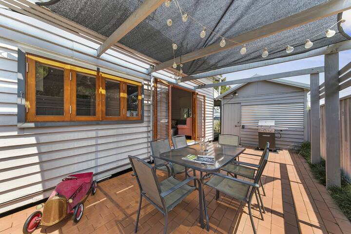 Airbnb Milbrodale Holiday Rentals Places To Stay New