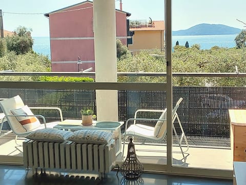 Proprietà Airbnb di successo: Casa Oliva-spectacular view of the sea of Tellaro a Lerici