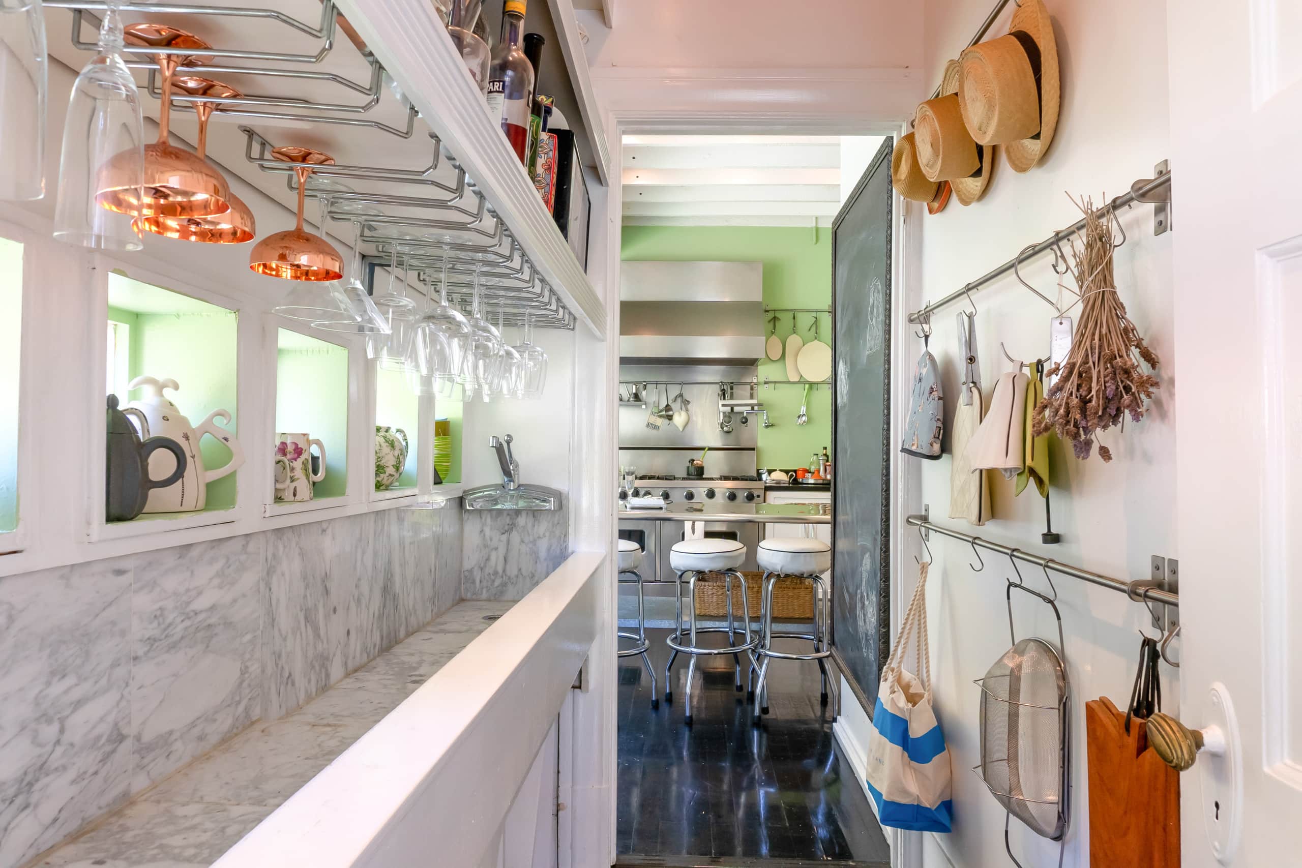 Villa in San Francisco · ★4.93 · 4 bedrooms · 5 beds · 3.5 baths - Image 8