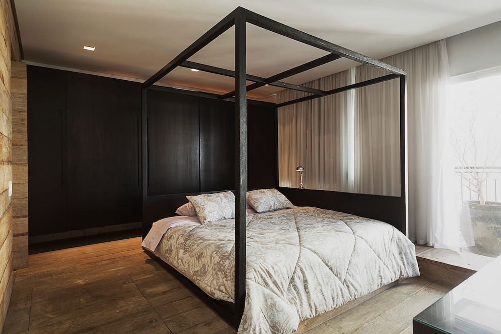Cama super king.