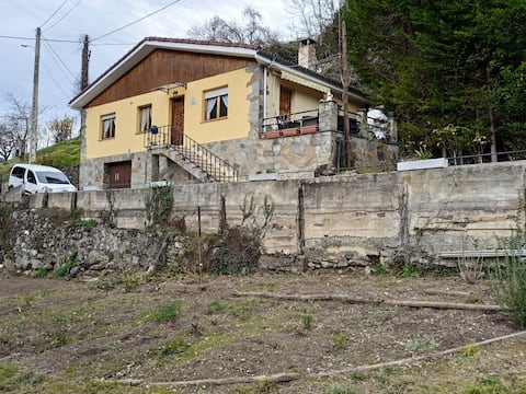 Casa Las Puentes
An Asturian hideaway