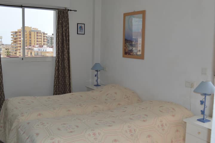 Sovrum med badrum then
