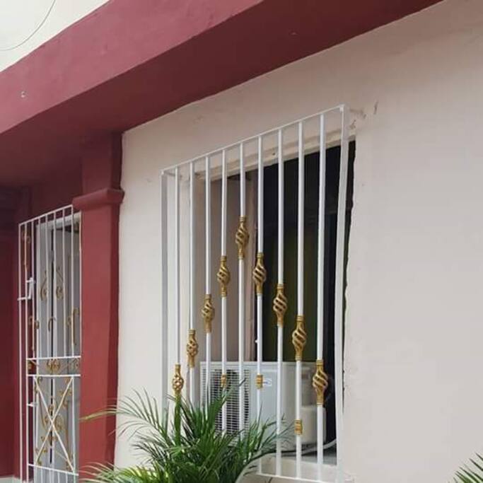 frente del hostal