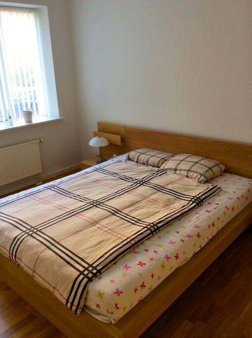 Bedroom with double bed